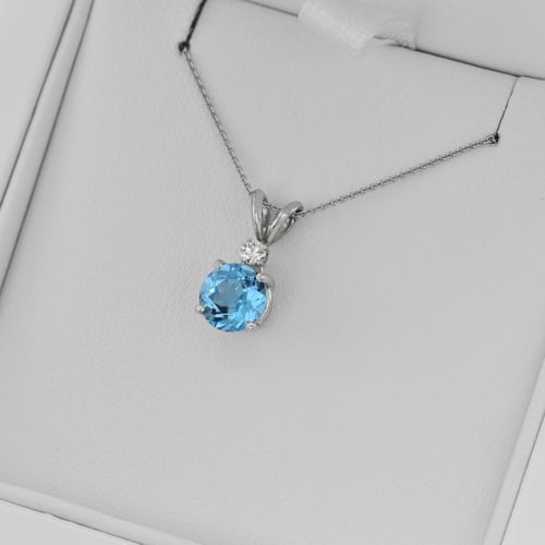 Zlatý přívěšek s topazem a diamantem Emolyna