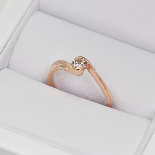 Zásnubní prsten s lab-grown diamantem Yadu