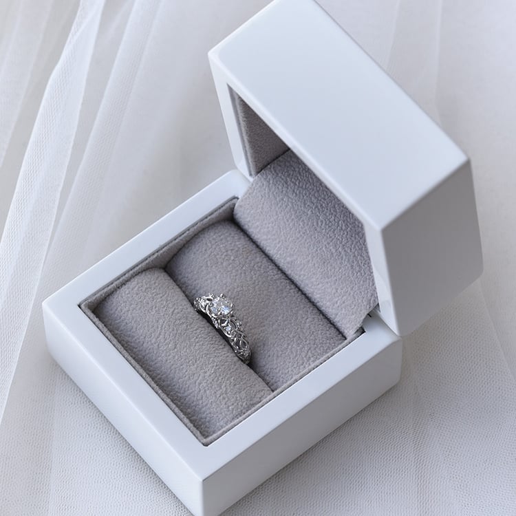 Zlatý zásnubní prsten 69440