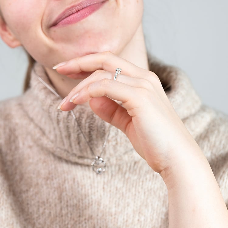 Stříbrný halo prsten s lab-grown diamanty Mourise 151138