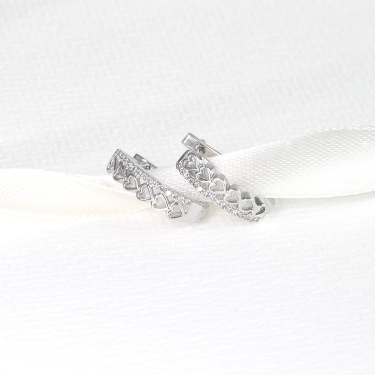 Srdcové kruhové náušnice s diamanty Luba 128676