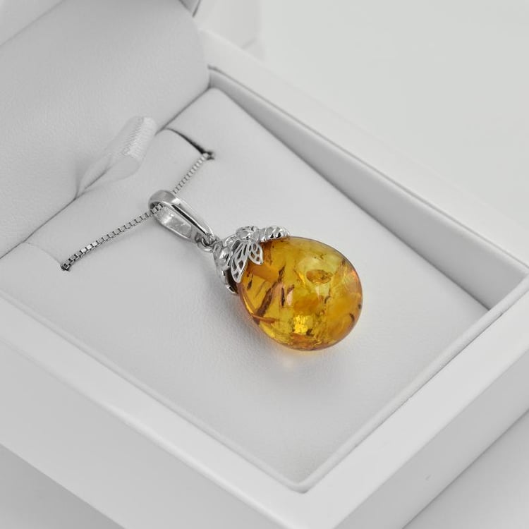 Přívěsek s jantarem 34187