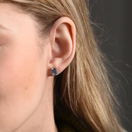 Zlaté náušnice s emerald akvamaríny Handan