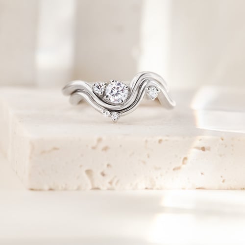 Elegantní zásnubní set atypických prstýnků s lab-grown diamanty Tina