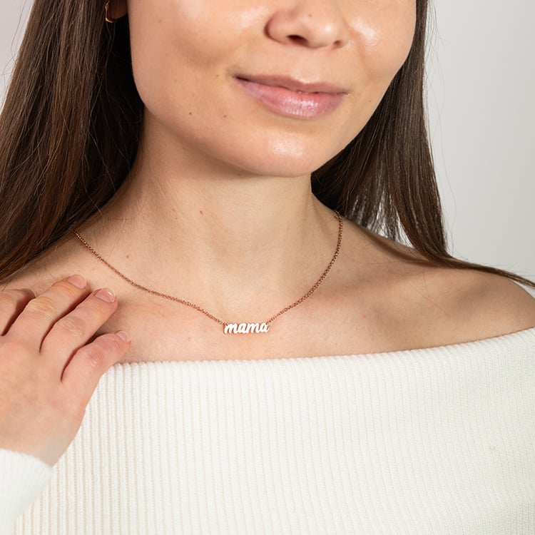 Stříbrný náhrdelník s nápisem Mama 150609