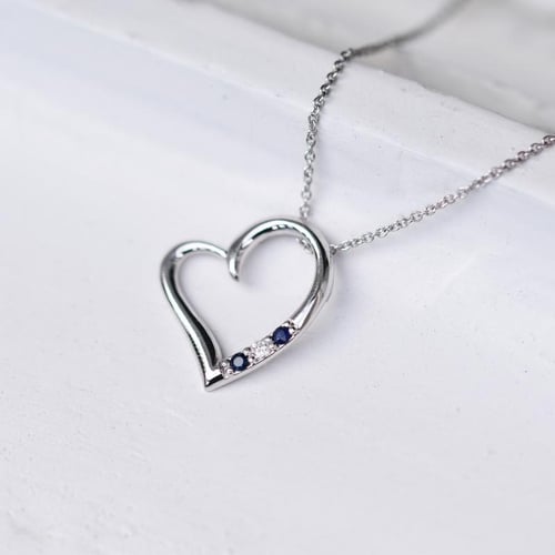 Zlatý přívěsek srdce se safíry a diamantem Tanish