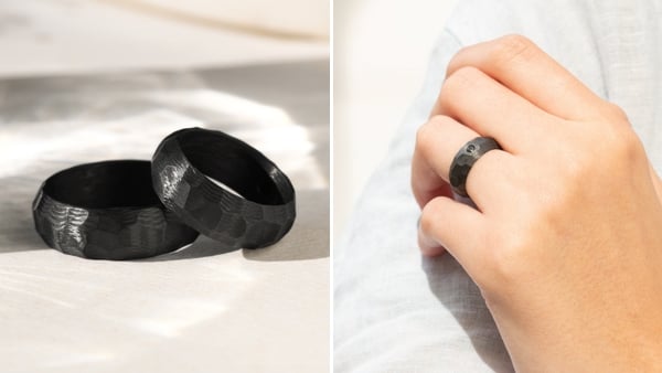 Karbon: Tajemství černých šperků