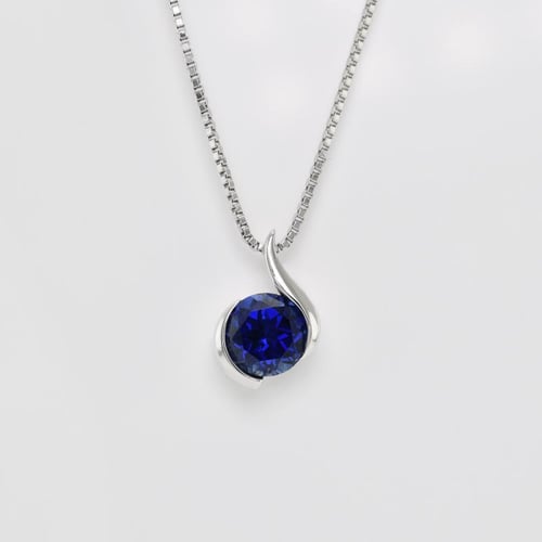 Safírový stříbrný přívěsek s elegantní jiskrou Thirumal