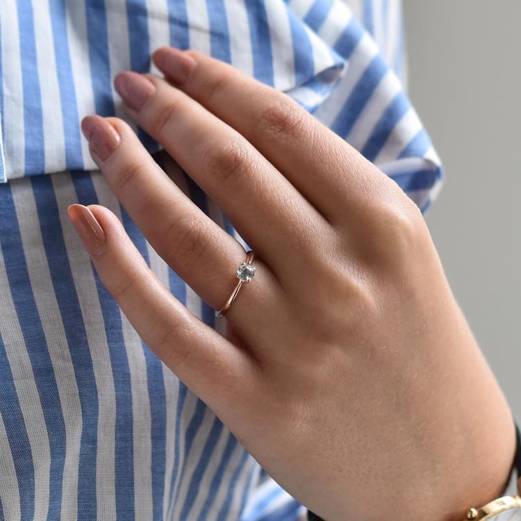 Zásnubní prsten s diamantem 31089