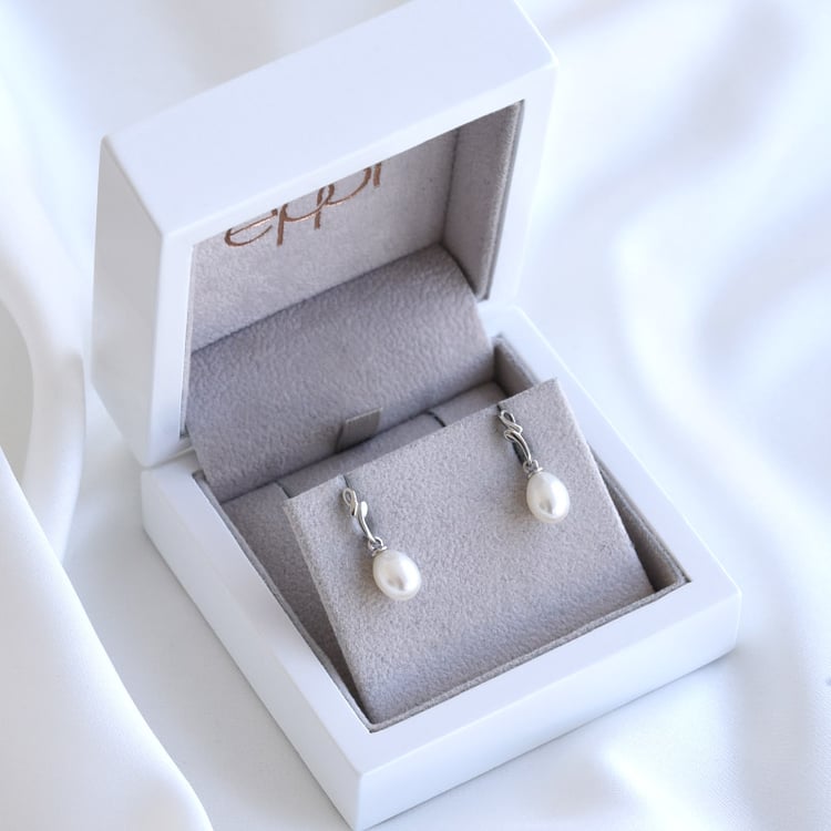 legantní náušnice s perlami z bílého zlata 80005