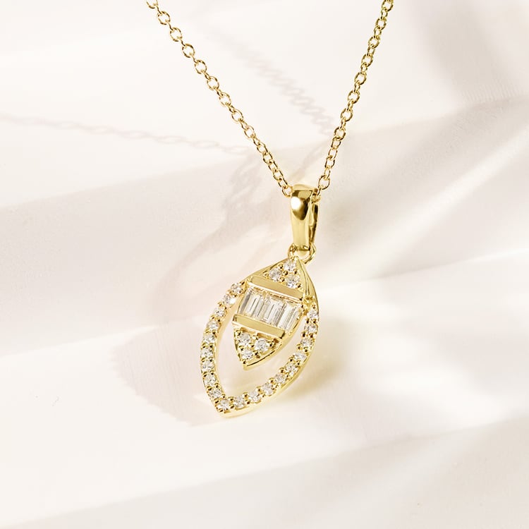 Zlatý přívěsek mandlového tvaru s lab-grown diamanty Einar 161590