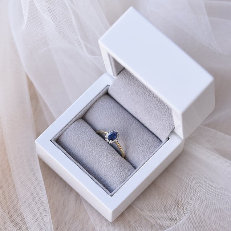 Zlatý prsten s diamanty 59063