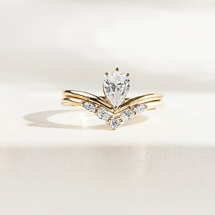 Romantický zásnubní set atypických prstýnků s diamanty 156040