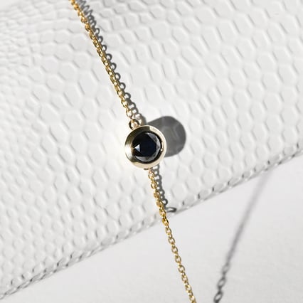 Zlatý náramek s černým diamantem Arleth