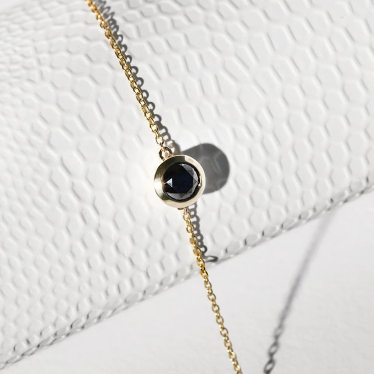 Zlatý náramek s černým diamantem Arleth 116878