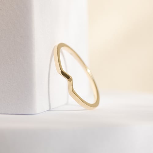 Minimalistický vykrojený prsten Villiane