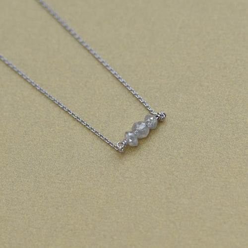 Zlatý choker s diamantovými korálky Xanadie