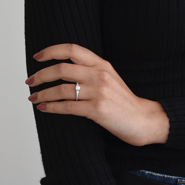 Vintage zásnubní prsten s moissanitem a diamanty 67357