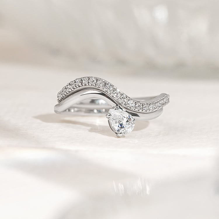 Romantický zásnubní set atypických prstýnků s lab-grown diamanty 156533