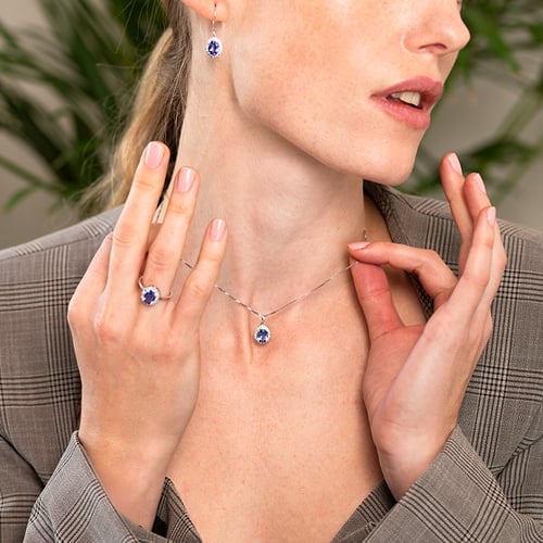 Přívěsek s tanzanitem a diamanty Maze