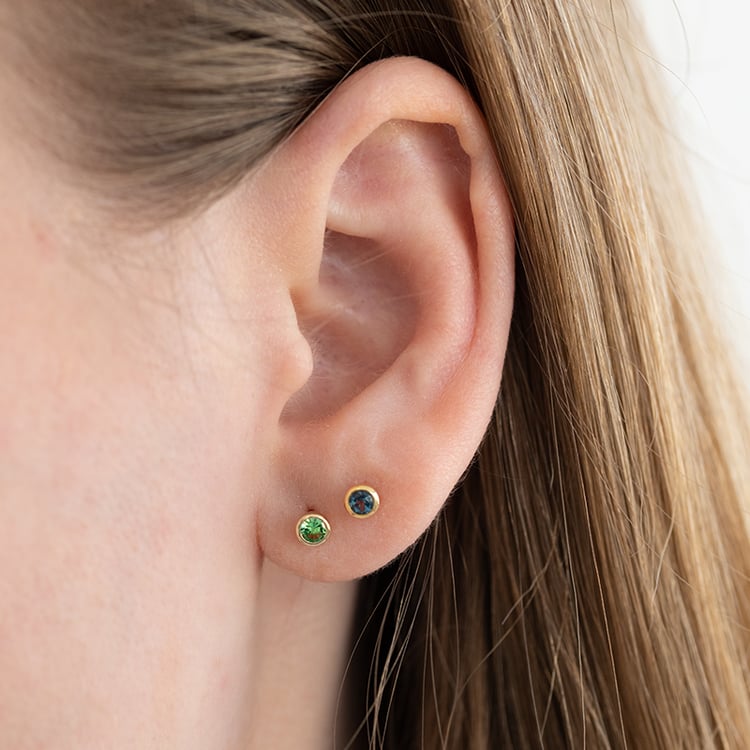 Minimalistické bezel náušnice s londýnskými topazy Tofine 123814