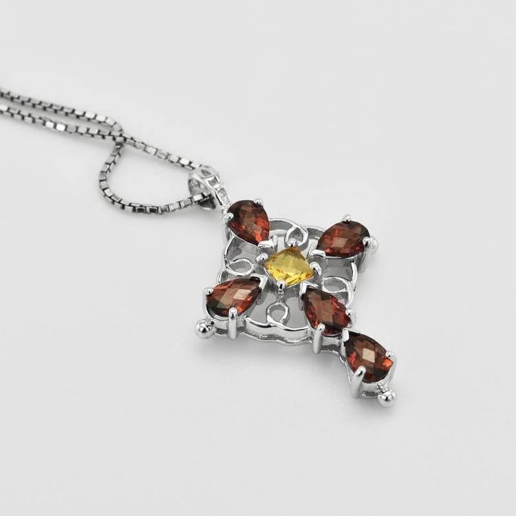 Přívěsek s granáty 38161