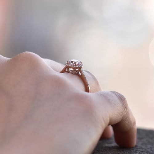 Prsten z růžového zlata s morganitem a diamanty Xana