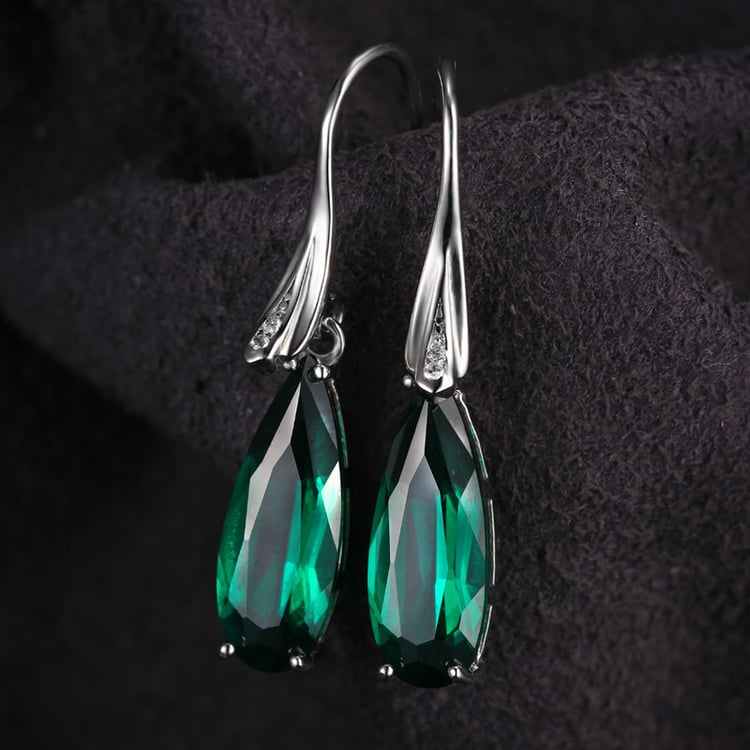 Smaragdové stříbrné náušnice 18851