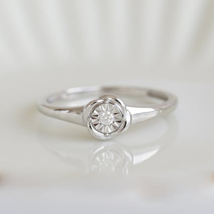 Prsten s diamantem ve stylu solitaire Catello