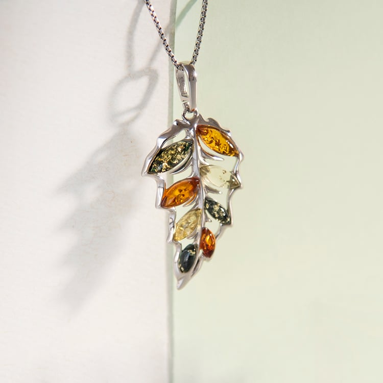 Stříbrný list plný jantarů Leaf 107802