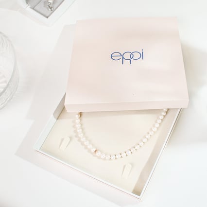 Jednoduchá dárková krabička na sady Xavier