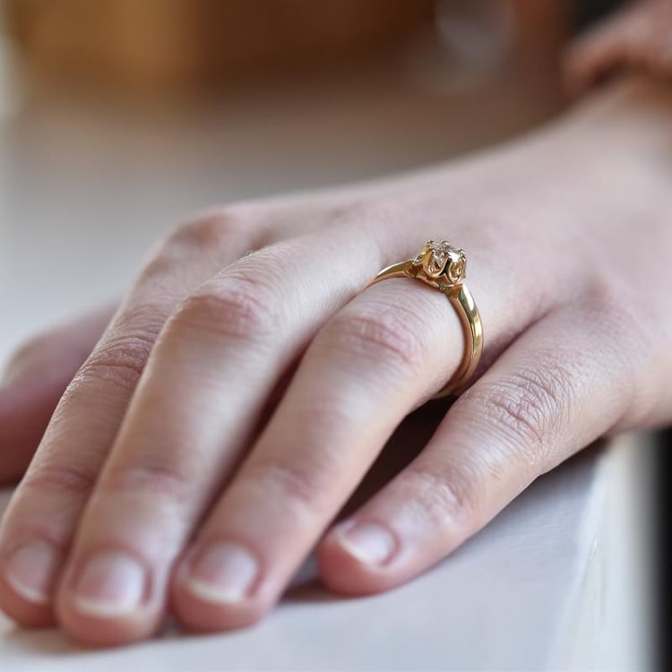 Prsten ze žlutého zlata 74010