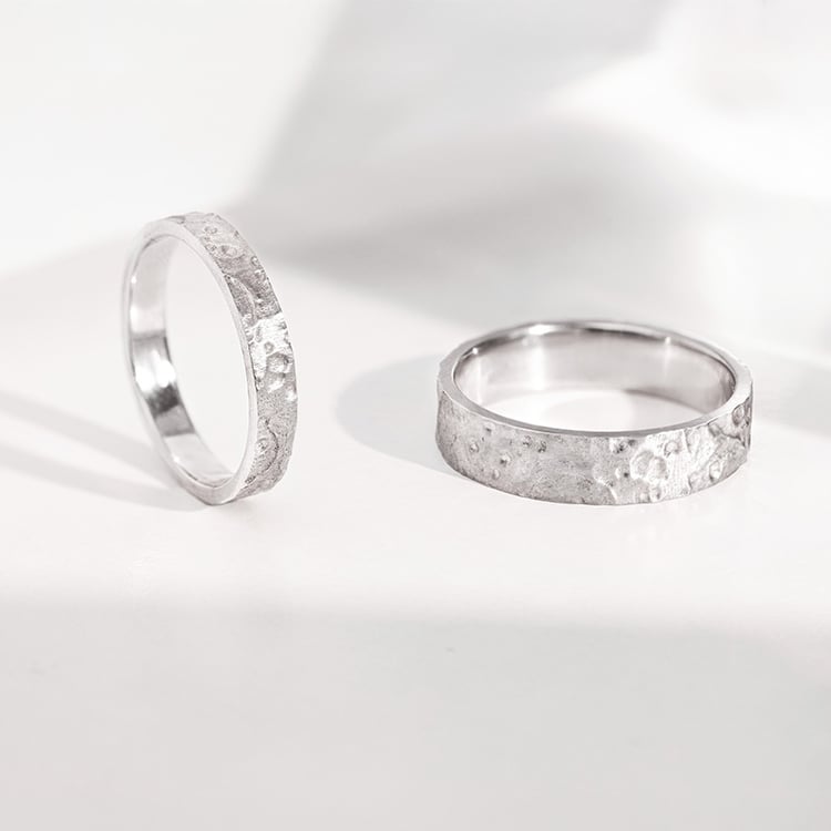 Snubní prsteny s atypickým povrchem Lays 155655