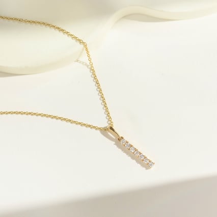 Zlatý přívěsek s lab-grown diamanty Merrilin