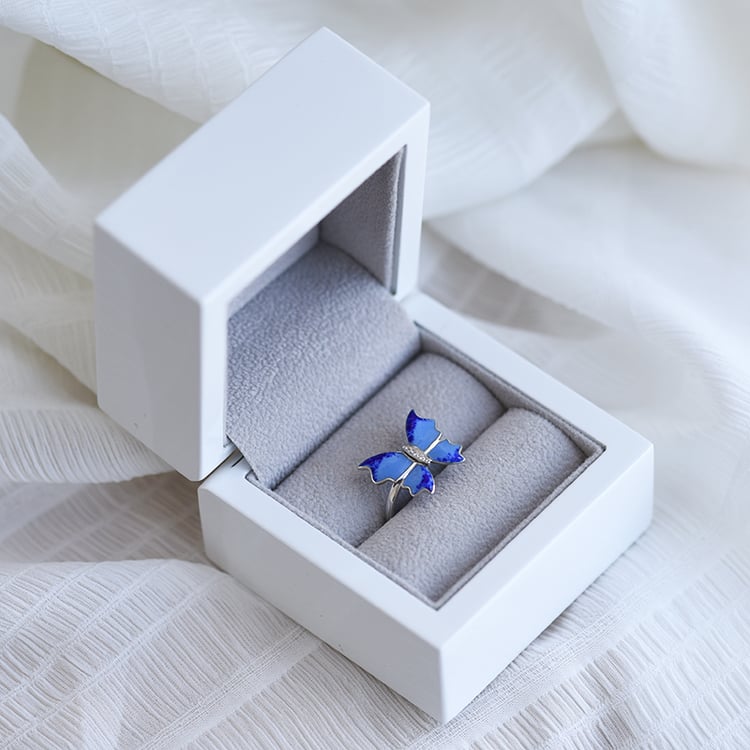 Prsten s enamelovým motýlem 64094