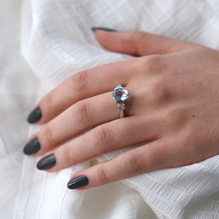 Zlatý prsten s akvamarínem 61884