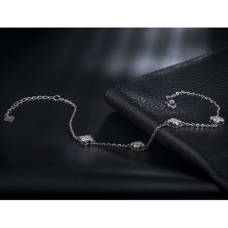 Náramek z bílého zlata 18812