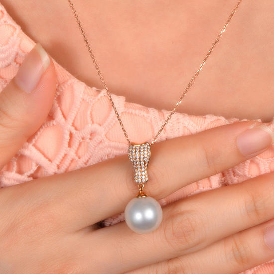 Náhrdelník s bílou perlou 13148