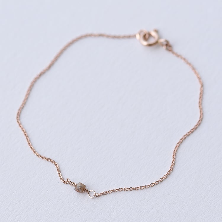 Zlatý náramek s diamantovou kostkou 62263