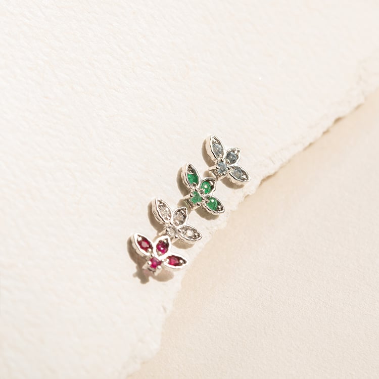 Zlatá piercing náušnice s bílými topazy Amina 138299