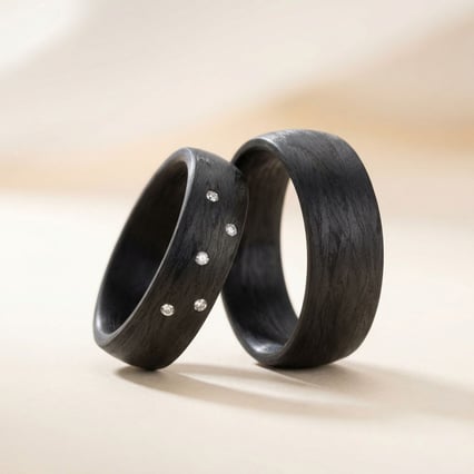 Ploché karbonové snubní prsteny s diamantem Lola