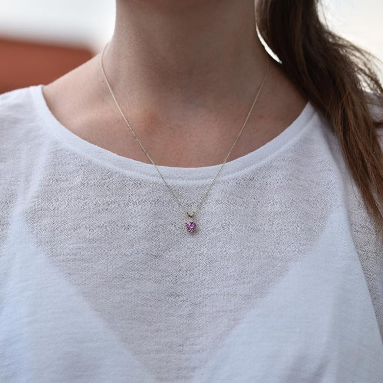 Náhrdelník se safírem 14134