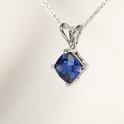 Zlatý přívěsek se safírem Rafyna