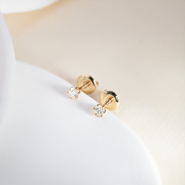 Zářivé náušnice s moissanity Docala 151305