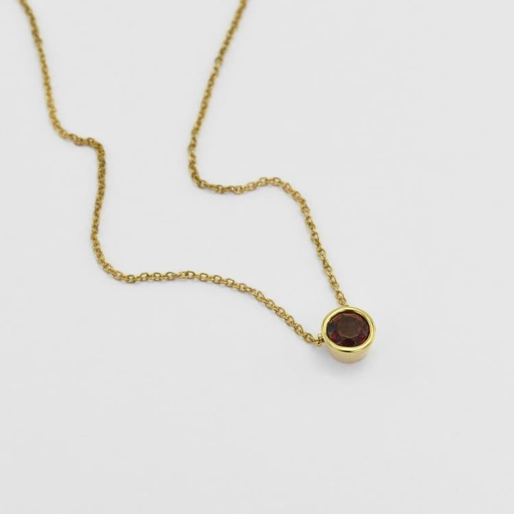 Stříbrný náhrdelník s granátem Jonie 103910