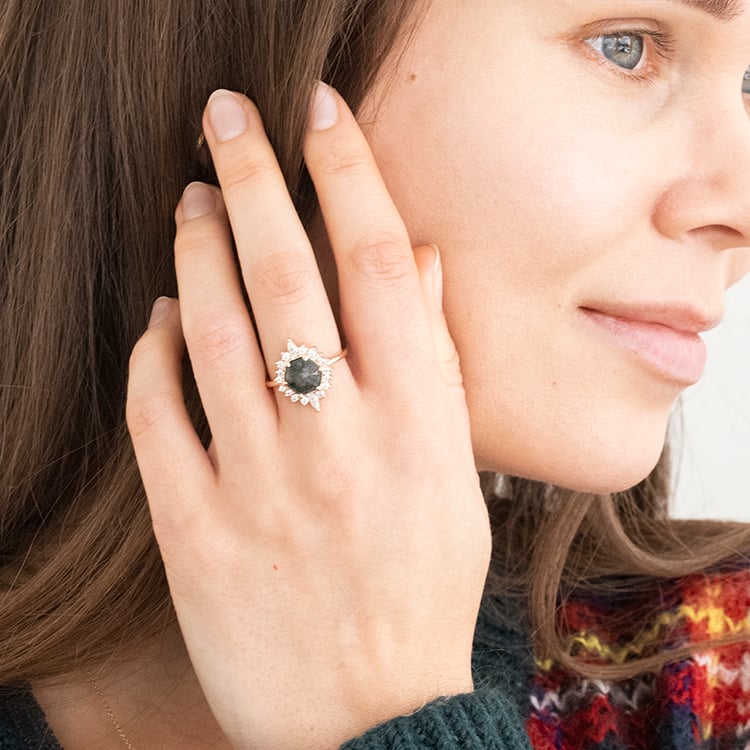 Elegantní prsten s mechovým achátem a moissanity Melia 114611