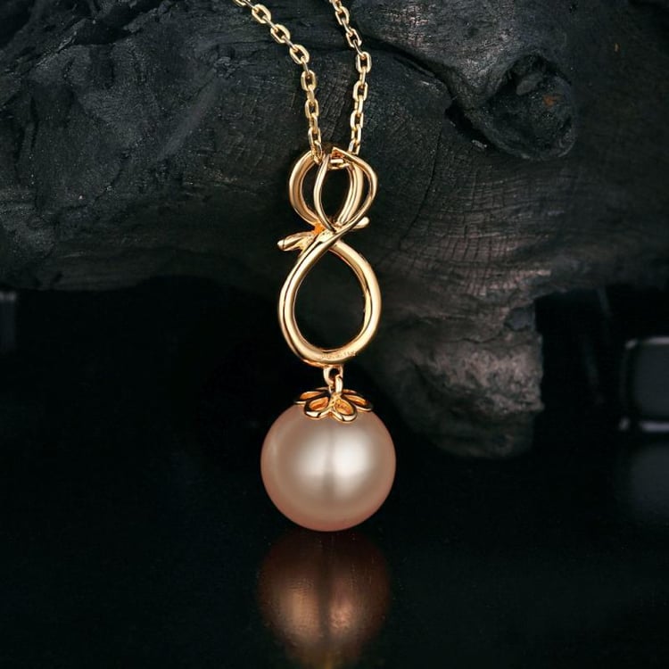 Náhrdelník s perlou a diamanty 13123