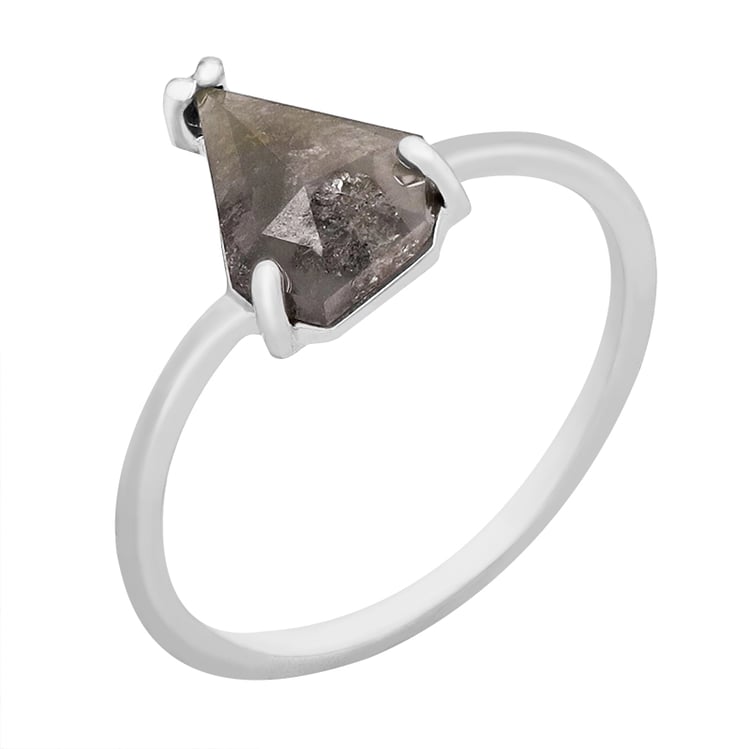 Zlatý prsten s pentagon salt and pepper diamantem