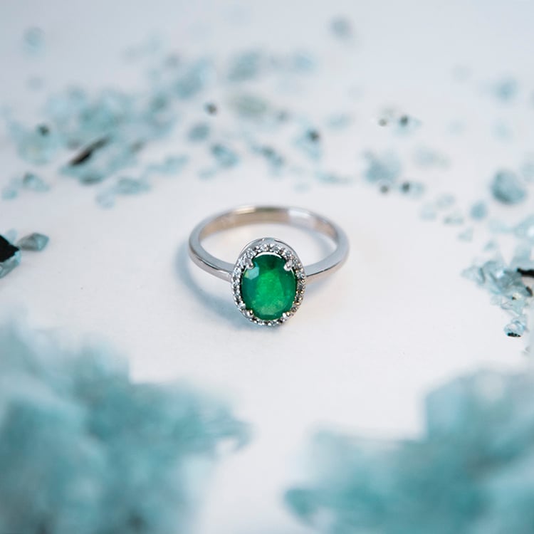 Smaragdový prsten s diamanty Arya 108306