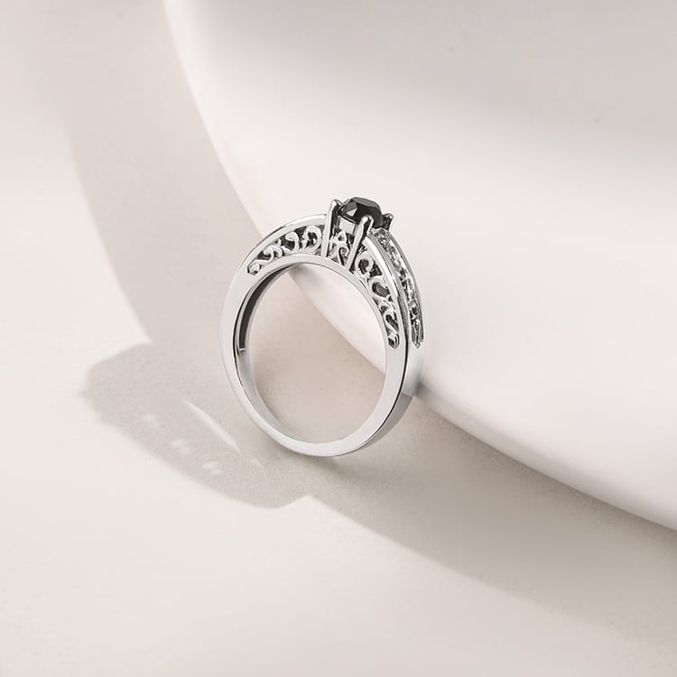 Vintage zlatý zásnubní prsten s černým diamantem Lerien 154088